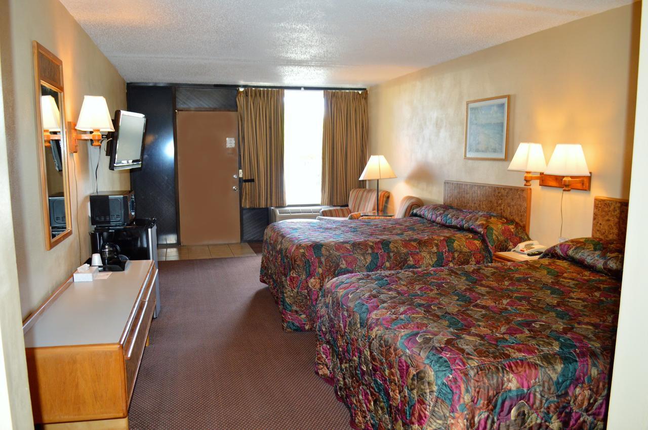 טרפון ספרינגס Tarpon Shores Inn מראה חיצוני תמונה