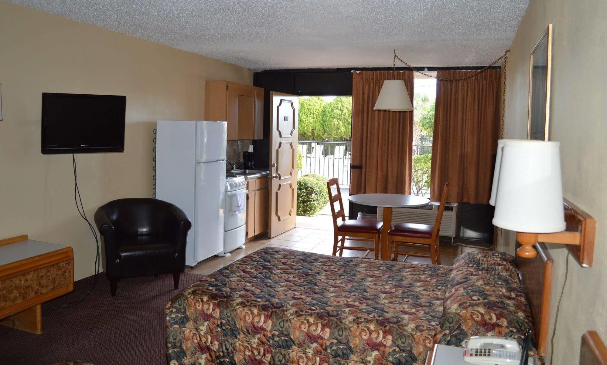 טרפון ספרינגס Tarpon Shores Inn מראה חיצוני תמונה