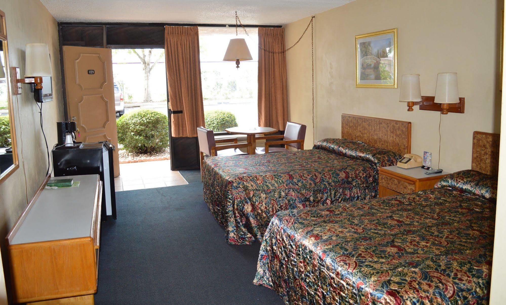 טרפון ספרינגס Tarpon Shores Inn מראה חיצוני תמונה