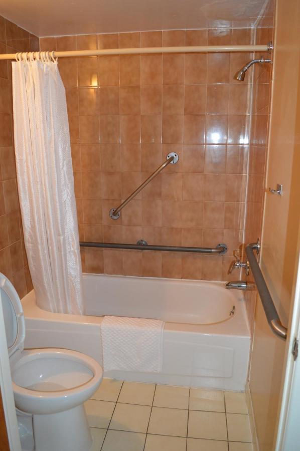 טרפון ספרינגס Tarpon Shores Inn מראה חיצוני תמונה